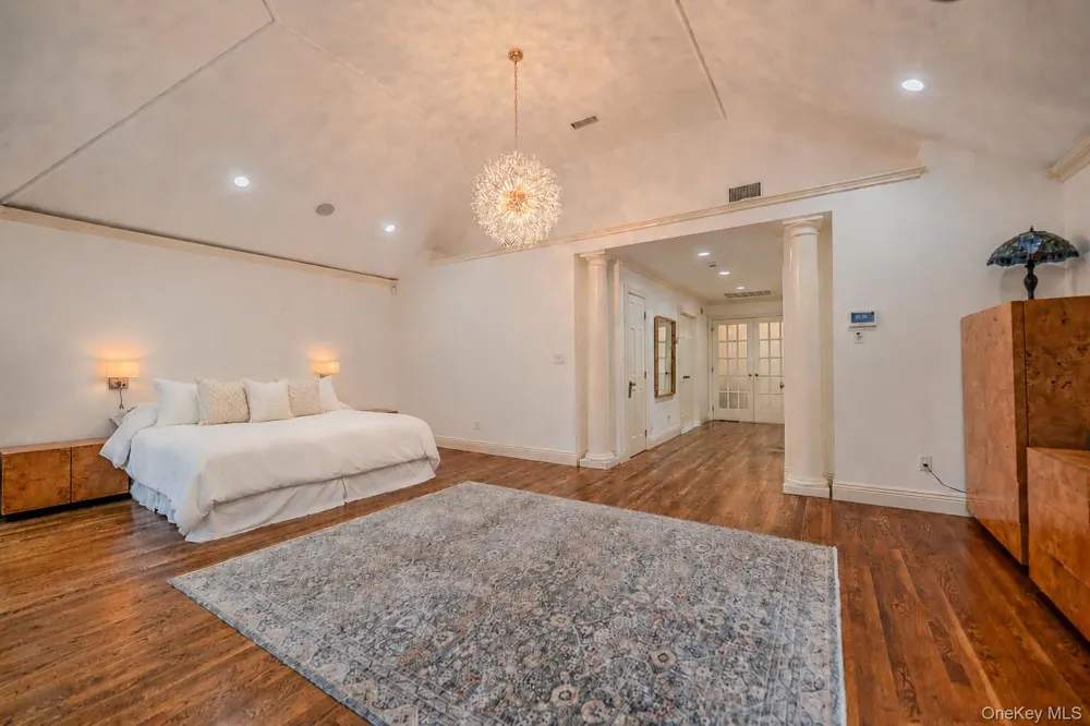 20 Astro Place Dix Hills, NY 11746