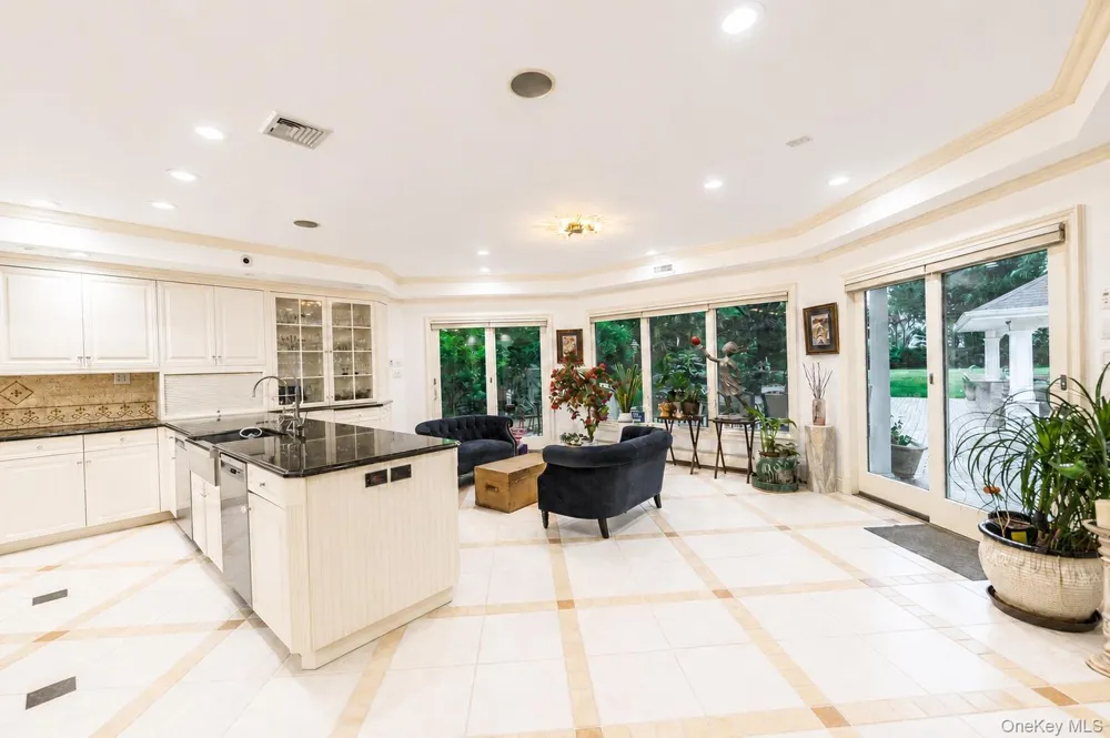 20 Astro Place Dix Hills, NY 11746
