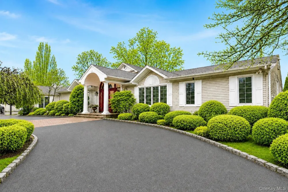 20 Astro Place Dix Hills, NY 11746