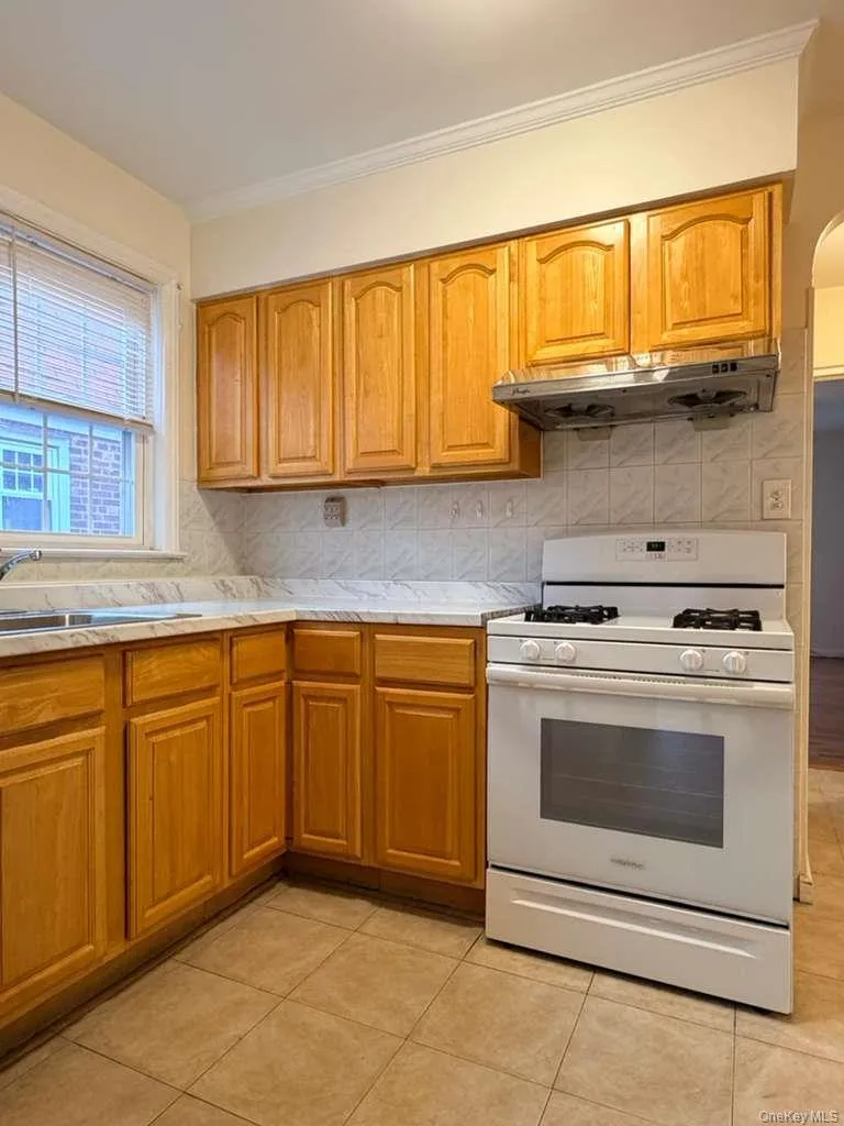 7731 166th Street Fresh Meadows, NY 11366