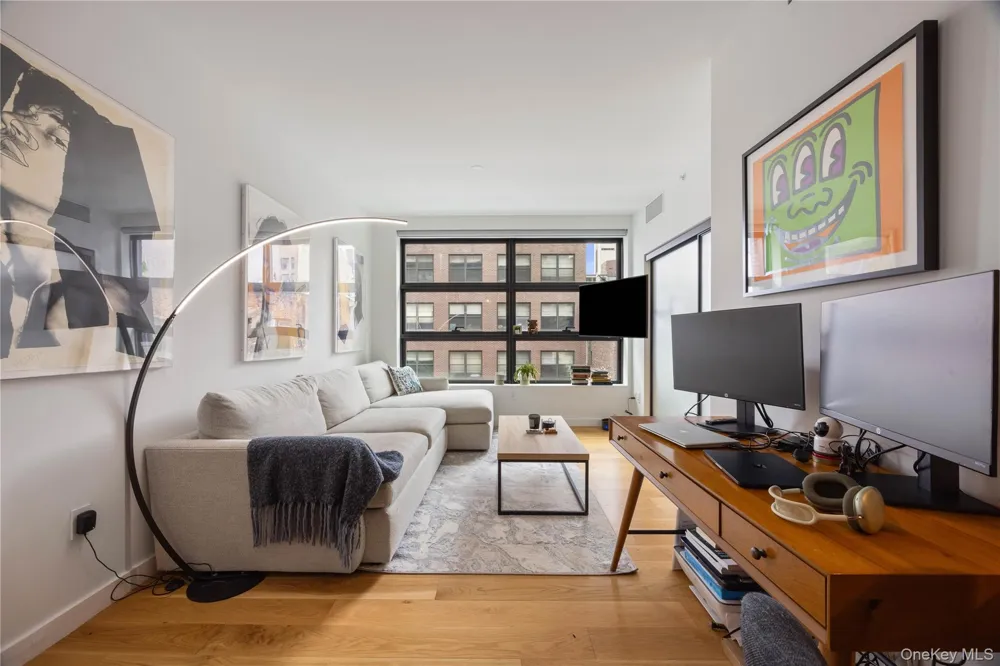 547 W 47th Street #509 New York (Manhattan), NY 10036