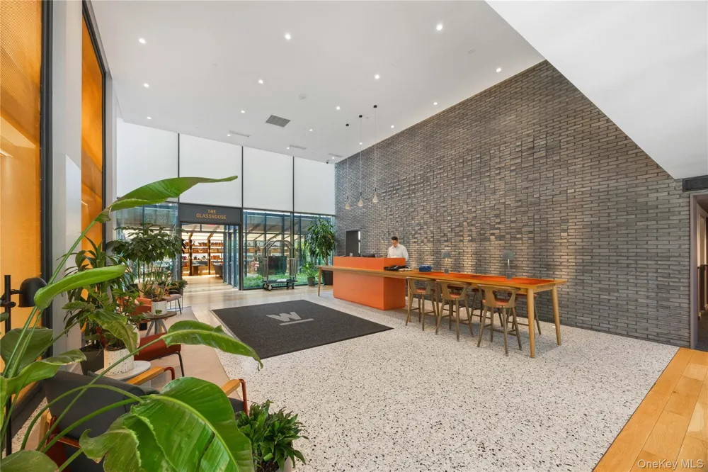 547 W 47th Street #509 New York (Manhattan), NY 10036