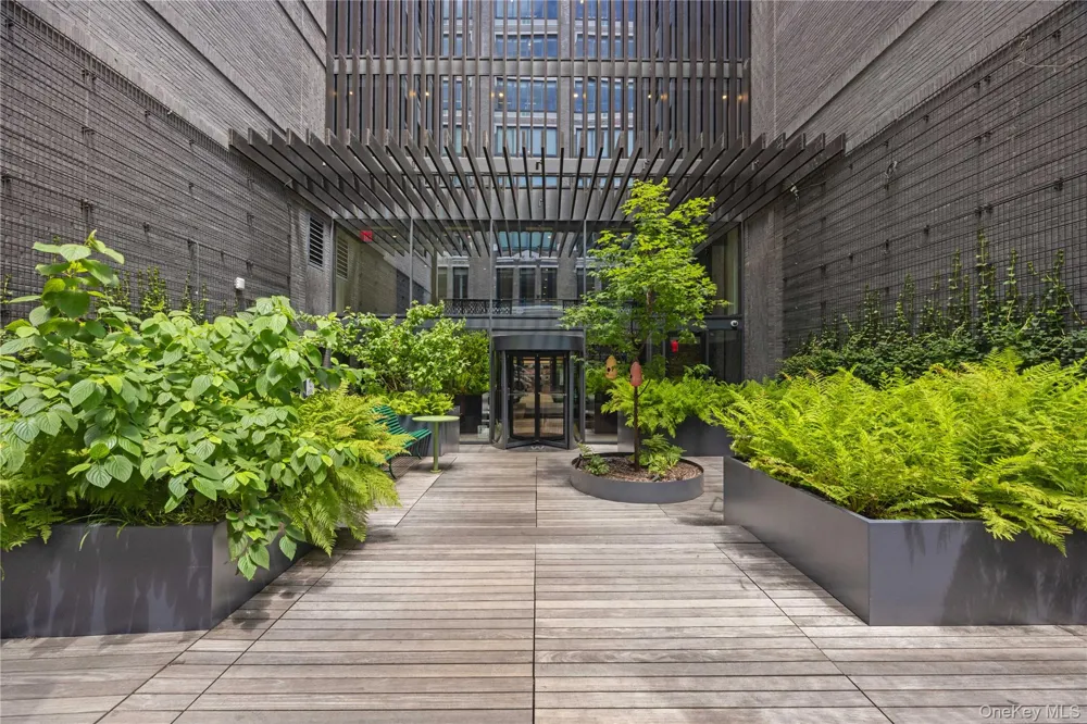 547 W 47th Street #509 New York (Manhattan), NY 10036
