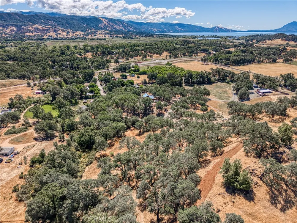 1250 Mockingbird Lakeport, CA 95453
