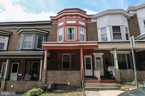 707 CENTRE STREET