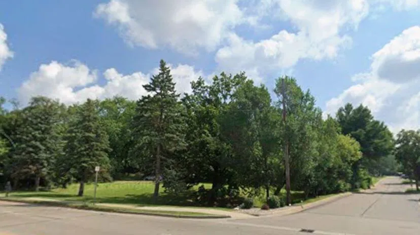 1913 S Drake Road Kalamazoo, MI 49006