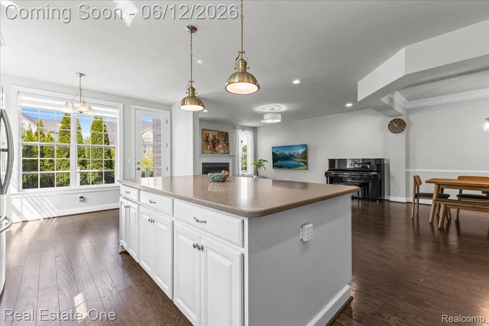 42829 Cardinal Way Novi City, MI 48375