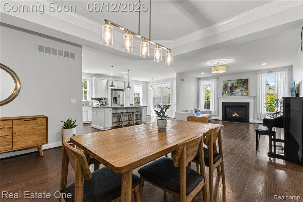 42829 Cardinal Way Novi City, MI 48375