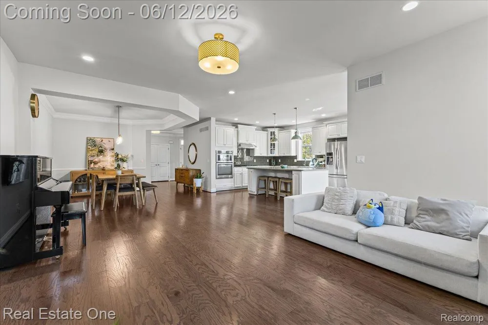 42829 Cardinal Way Novi City, MI 48375