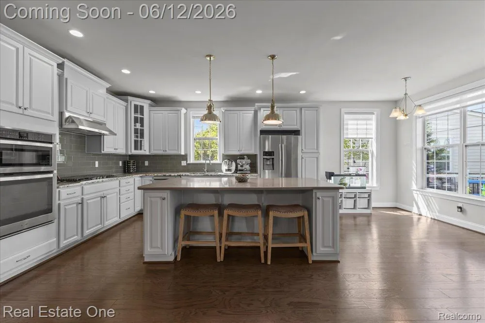 42829 Cardinal Way Novi City, MI 48375