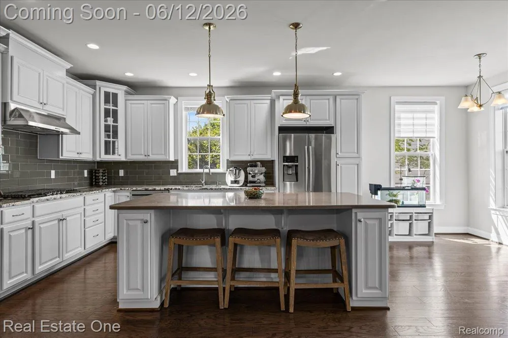 42829 Cardinal Way Novi City, MI 48375