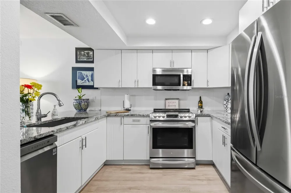 3804 GULF OF MEXICO DRIVE #B204 Longboat Key, FL 34228