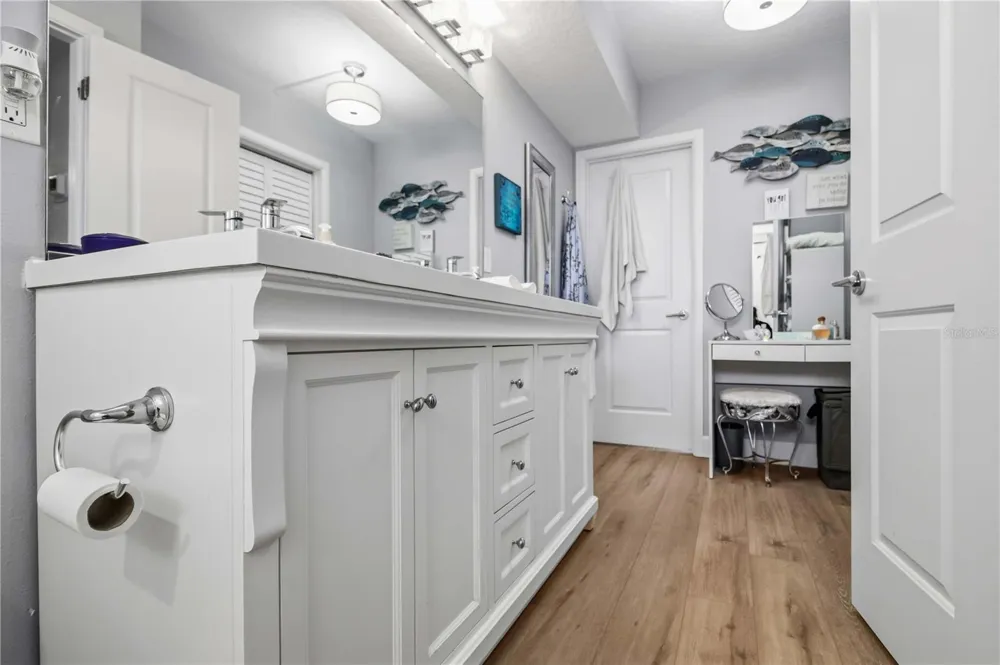 3804 GULF OF MEXICO DRIVE #B204 Longboat Key, FL 34228
