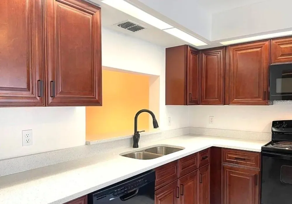 4358 S LAKE ORLANDO PARKWAY #3-3 Orlando, FL 32808