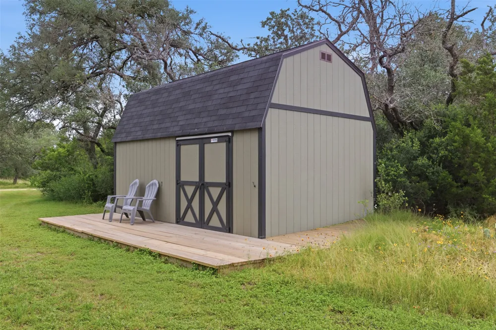 7020 CR 211 Florence, TX 76527