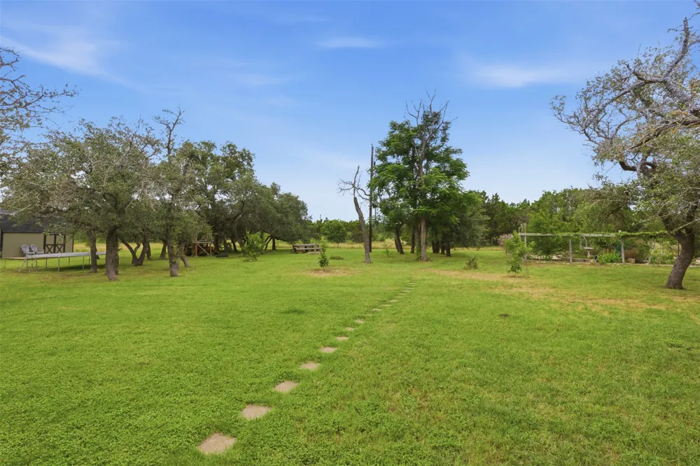 7020 CR 211 Florence, TX 76527