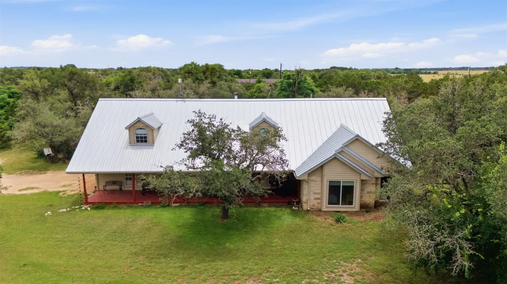 7020 CR 211 Florence, TX 76527