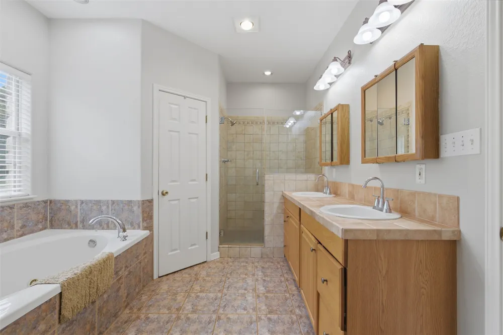 7020 CR 211 Florence, TX 76527