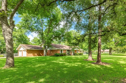 120 Southern Oaks Drive