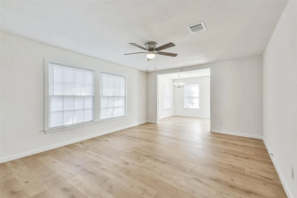 105 Live Oak Street Baytown, TX 77520