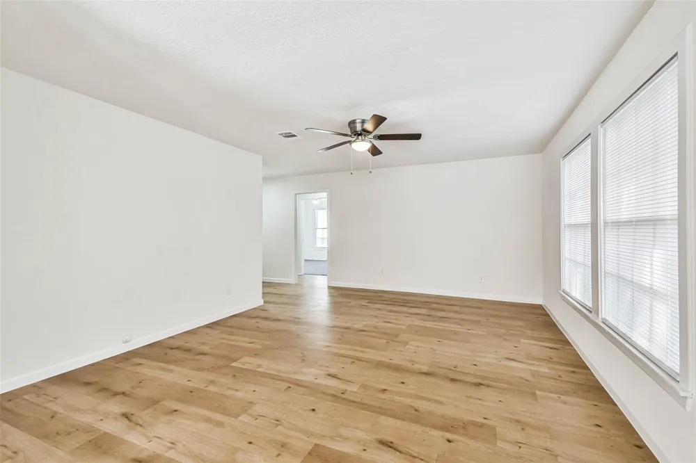105 Live Oak Street Baytown, TX 77520