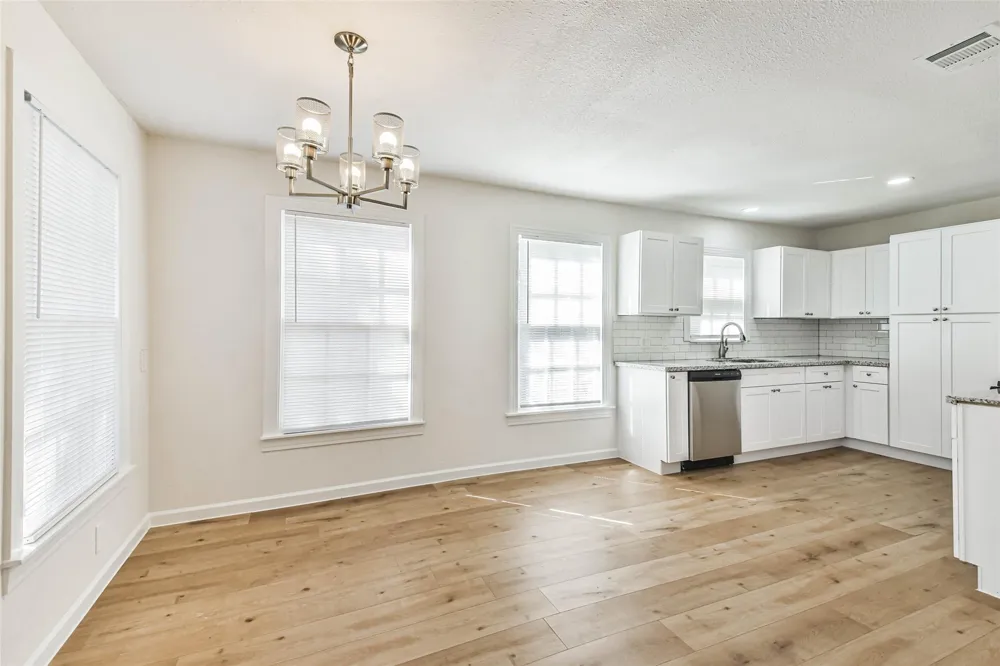 105 Live Oak Street Baytown, TX 77520