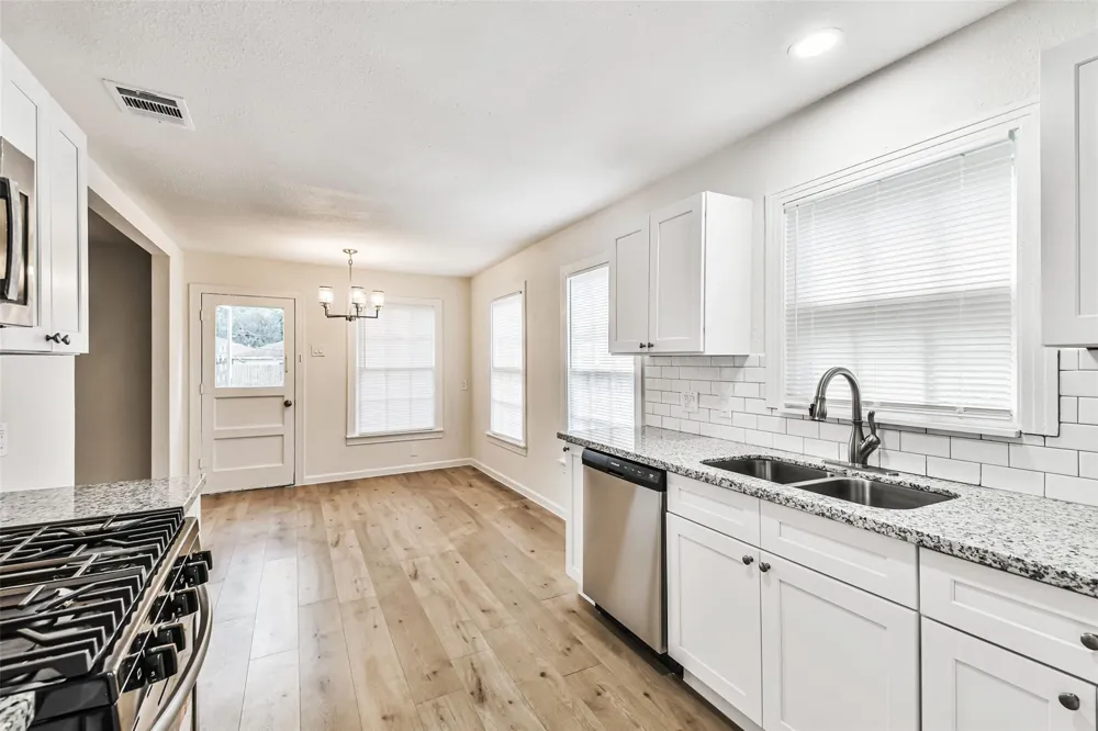 105 Live Oak Street Baytown, TX 77520