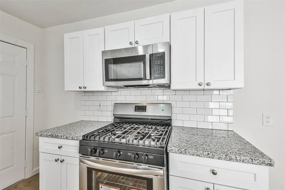 105 Live Oak Street Baytown, TX 77520