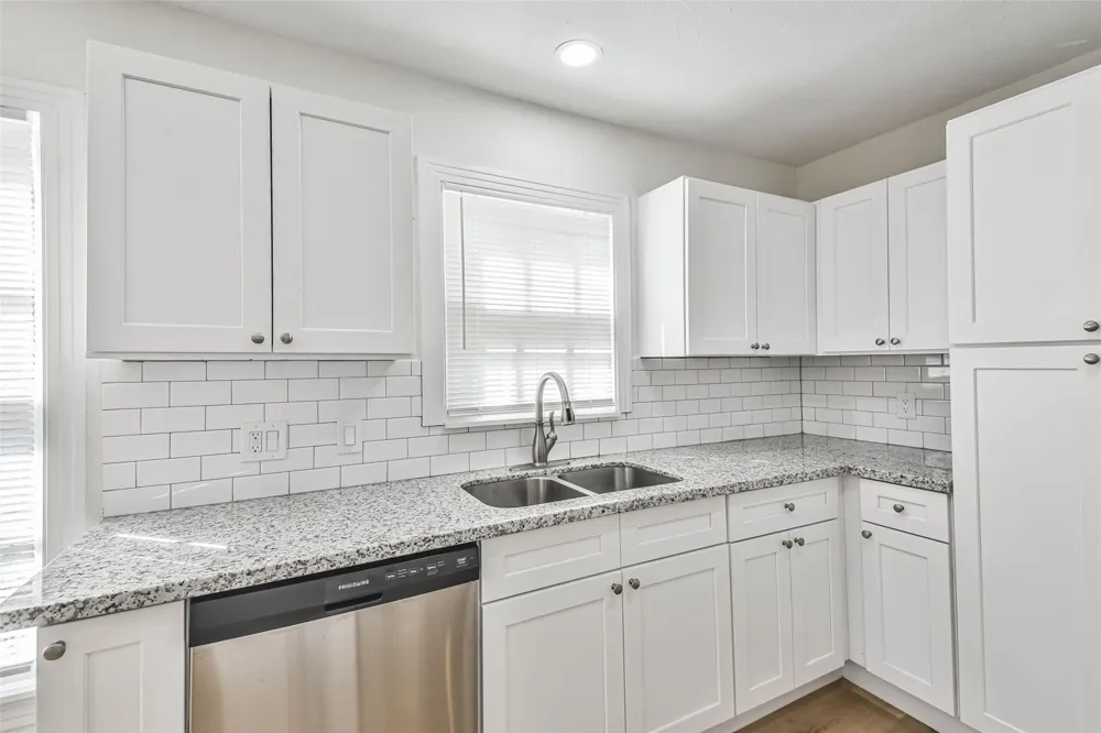 105 Live Oak Street Baytown, TX 77520