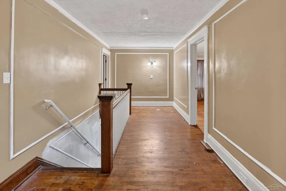 1118 E Holland Avenue Saginaw City, MI 48601