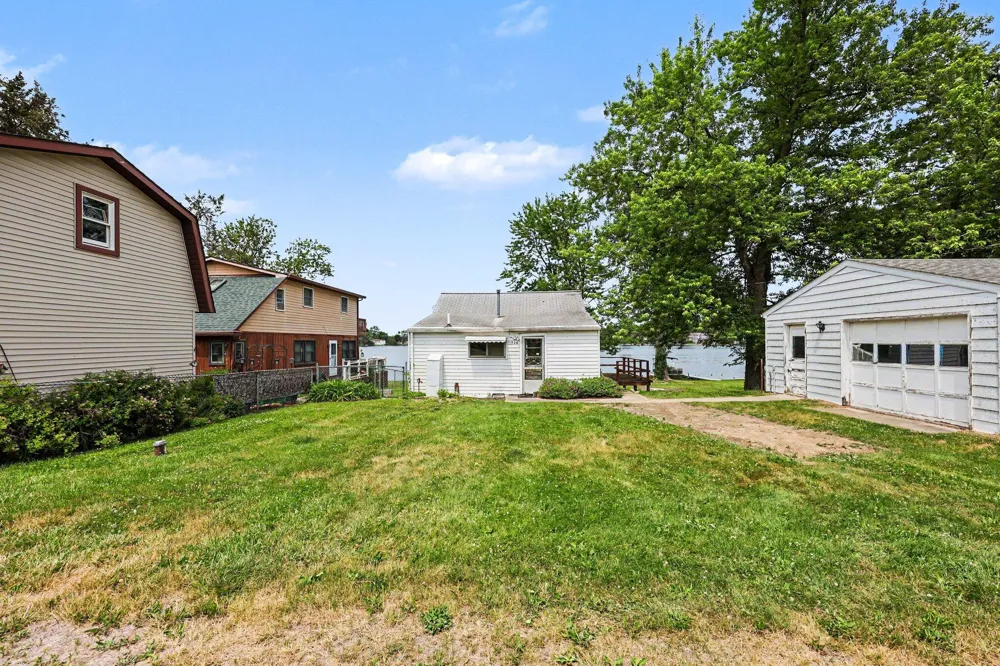 11968 Elmdale Drive Freedom Township, MI 48158