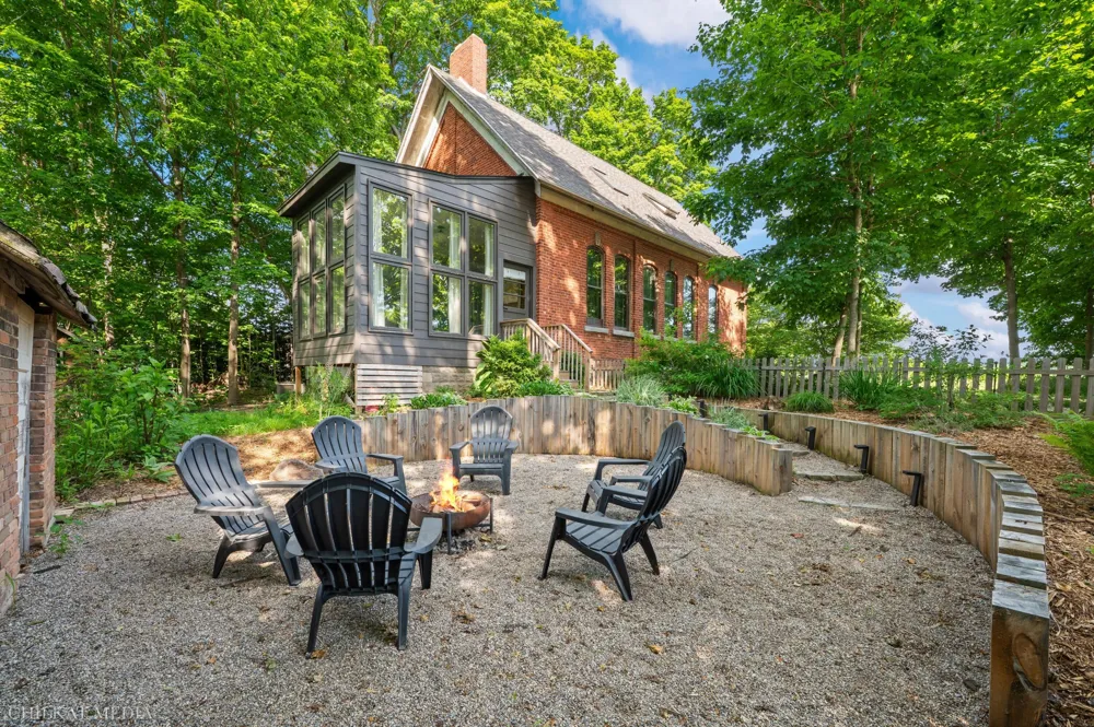 1055 Mount Tabor Road Oronoko Charter Township, MI 49107