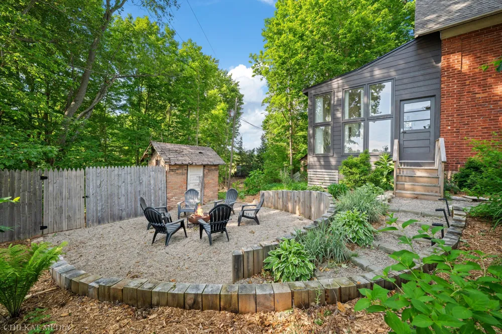 1055 Mount Tabor Road Oronoko Charter Township, MI 49107