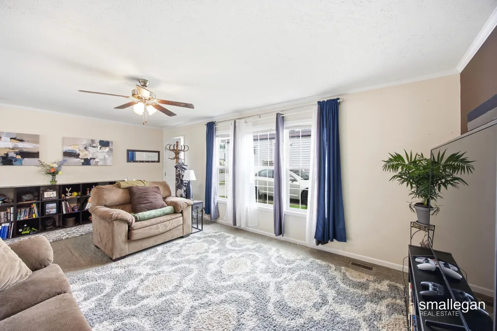 3668 Sun Valley Street NW Walker City, MI 49544