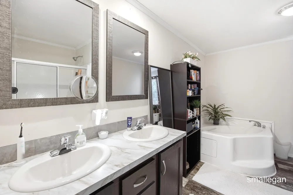 3668 Sun Valley Street NW Walker City, MI 49544