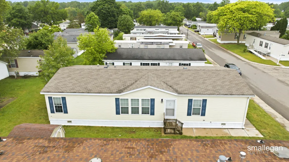 3668 Sun Valley Street NW Walker City, MI 49544