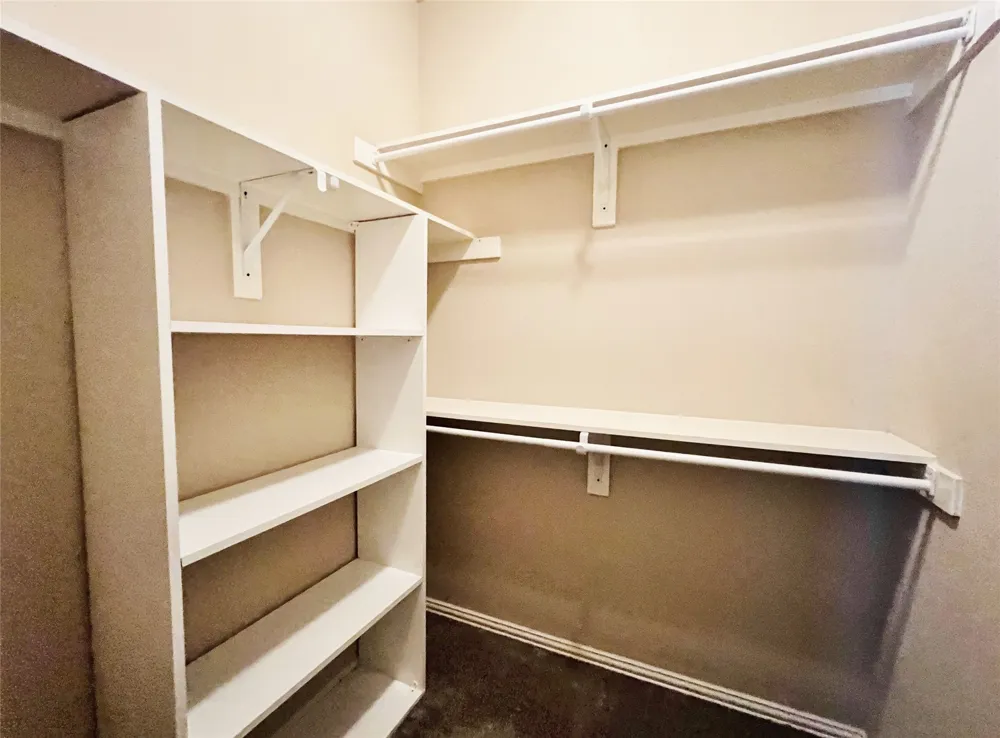 552 Kerry Street Crowley, TX 76036