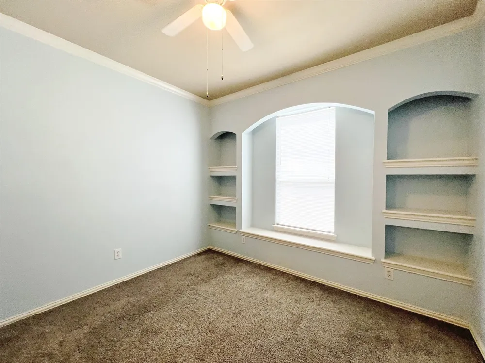 552 Kerry Street Crowley, TX 76036