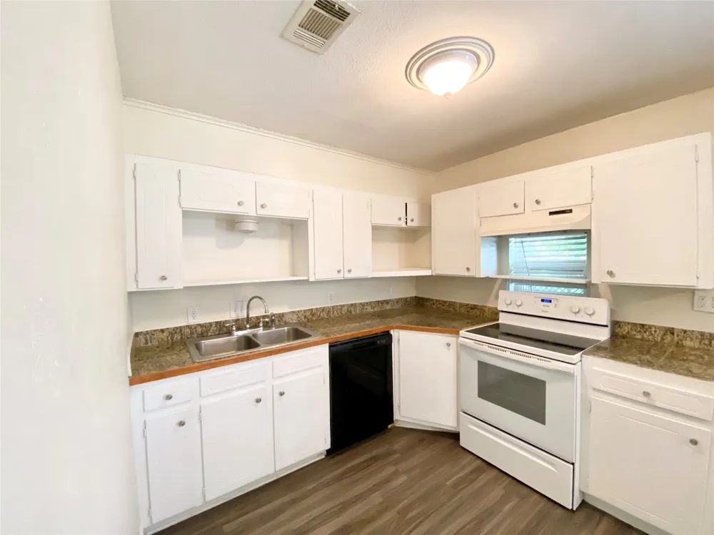 801 Irwin Drive #B Hurst, TX 76053