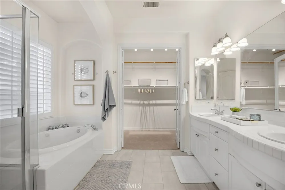 8040 Corte Sasafras Carlsbad, CA 92009