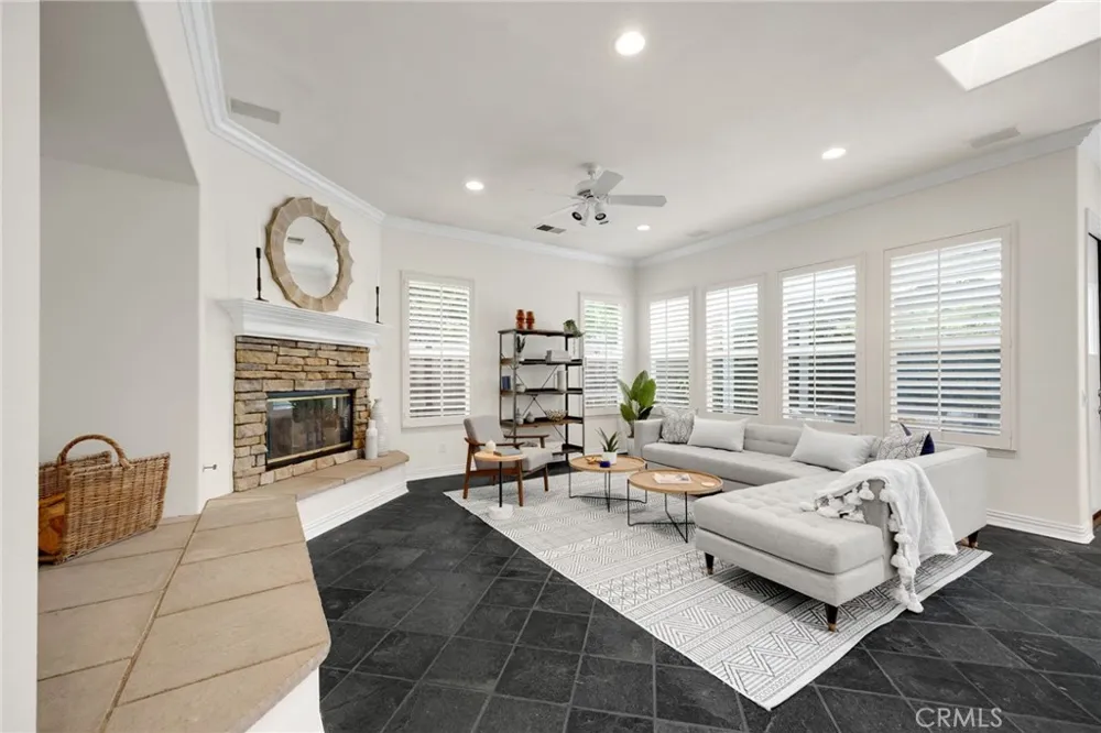 8040 Corte Sasafras Carlsbad, CA 92009