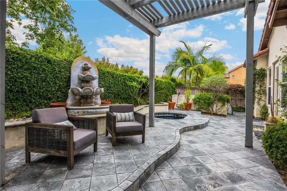 8040 Corte Sasafras Carlsbad, CA 92009