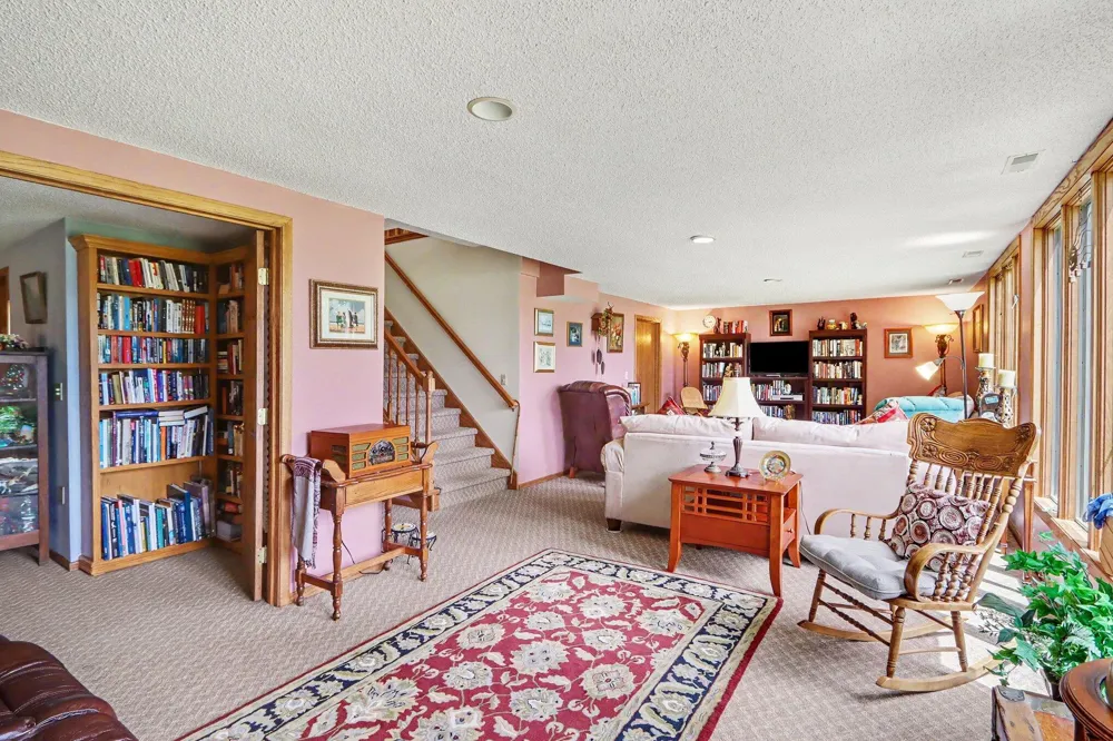 47135 Lakeview Drive Lawrence, MI 49064