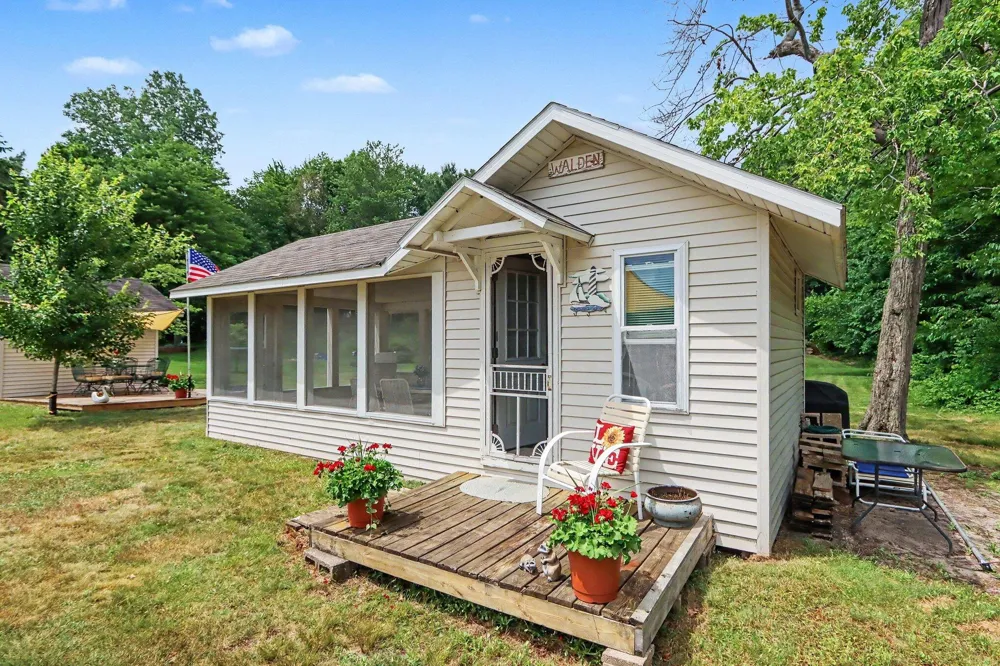 47135 Lakeview Drive Lawrence, MI 49064