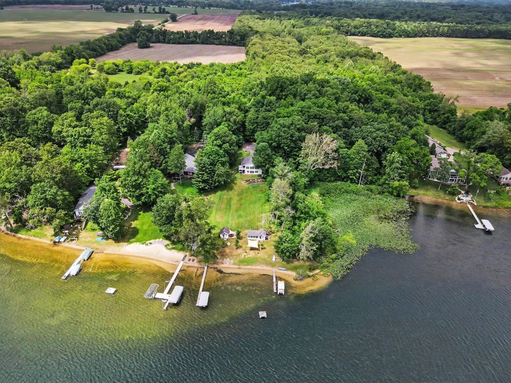 47135 Lakeview Drive Lawrence, MI 49064