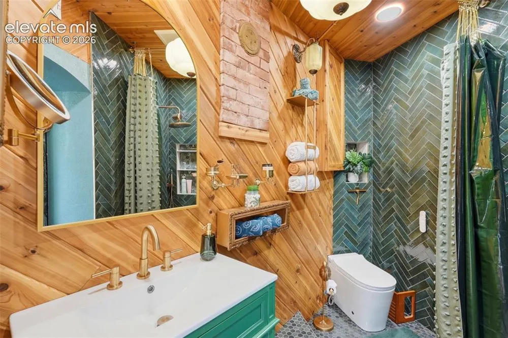 370 Ruxton Avenue Manitou Springs, CO 80829