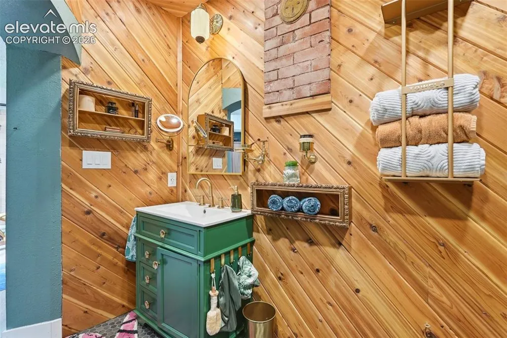 370 Ruxton Avenue Manitou Springs, CO 80829