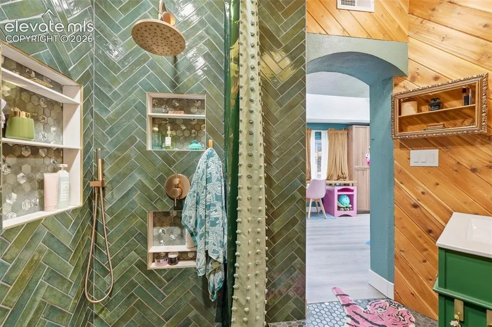 370 Ruxton Avenue Manitou Springs, CO 80829