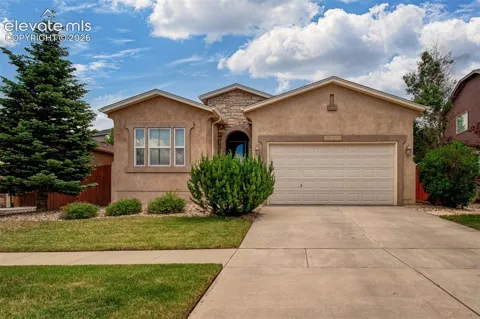 6137 Cumbre Vista Way