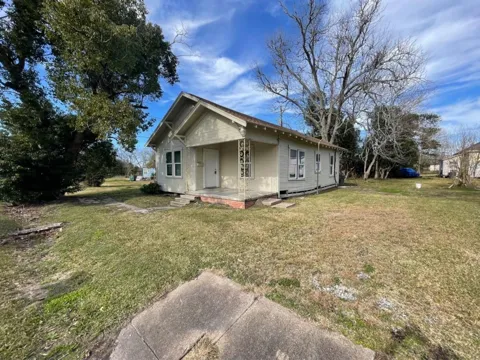 724 Orange Avenue